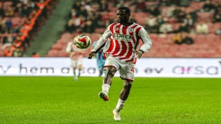 Yeni transfer Assoumou en az 8 hafta yok
