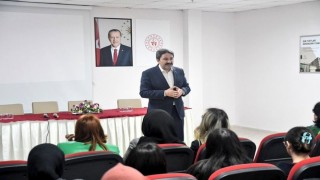 Yeşilay Eskişehirde Bağımlılıkla Mücadele semineri yaptı