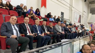 Zonguldakta raketler şampiyonluk için parkeye çıktı; 34 ilden 200 sporcu Kozluda