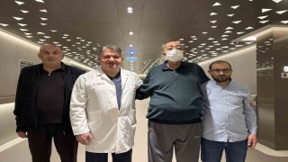 2 kişiden alınan karaciğerle yaşama tutundu: Dünyada çok nadiren yapılıyor