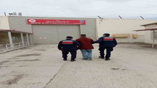 3 farklı suçtan 8 yıl 5 ay hapis cezası bulunan şahıs yakalandı