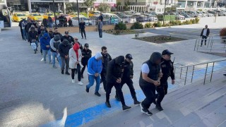 300 milyon liralık yasa dışı bahis çetesi zanlısı 13 kişi  adliyeye sevk edildi