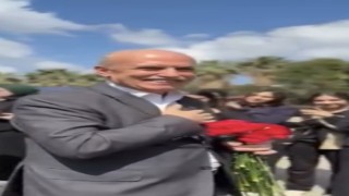 40 yıllık Arapça öğretmeni ilahilerle emekliliğe uğurlandı