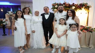 42 yıllık evlilik yeniden taçlandı