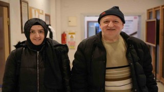 56 yaşında okuma-yazma öğrenen baba ile kızının azmi
