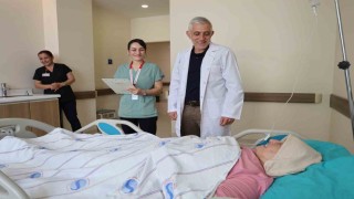 61 yaşındaki beyin cerrahı, maraton koşusunda uluslararası ödül kazandı