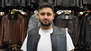 7 yaşında yırtık yapıştırarak başladığı dericilikte şimdi dünyaya satış yapıyor