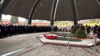 8inci Cumhurbaşkanı Turgut Özal, vefatının 33üncü seneyi devriyesinde kabri başında anıldı