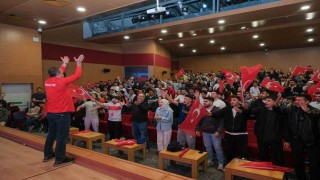 A Milli Takımın Kosova galibiyeti üniversite kampüsünde bayram havası estirdi