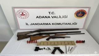 Adanada 4 ruhsatsız silah ele geçirildi
