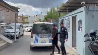 Adanada çeşitli suçlardan aranan 5 hükümlü yakalandı
