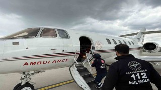 Ağrıda tedavi gören prematüre bebek ambulans uçakla Elazığa sevk edildi