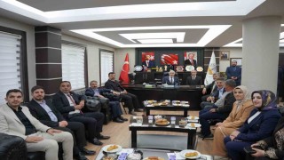 AK Parti heyeti Başkan Hallaç ile bir araya geldi