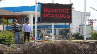 Akaryakıt istasyonundan ücretsiz sıcak duş