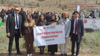 Aksarayda aday öğretmenler fidanları toprakla buluşturdu
