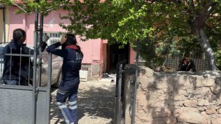 Aksarayda yaşlı adam karısını evde ölü buldu