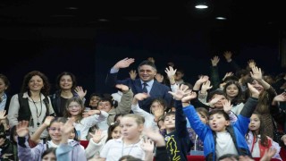 Aliağalı minikler belediye yönetimini yerinde öğrendi