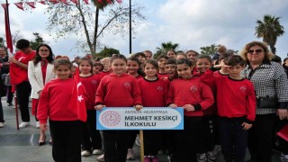Antalyada 23 Nisan kutlamaları çelenk sunma töreniyle başladı