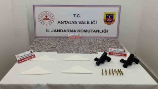 Antalyada 528 bin kullanımlık uyuşturucu madde ele geçirildi