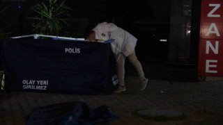 Antalyada genç adam kaldırımda ölü bulundu