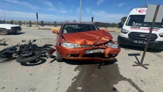 Arhavide otomobil ile motosiklet çarpıştı: 1 ölü
