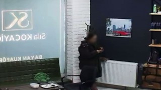 Arnavutköyde kadın kuaföründe ödeme yapmadan kaçtı iddiası