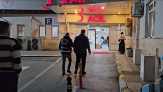 Ataşehir Belediyesine yapılan yolsuzluk operasyonunda gözaltına alınan 5 kişi sağlık kontrolünden geçirildi