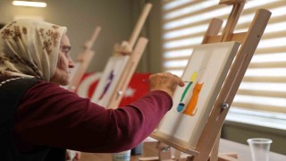 Atıl bina kadınlar için sanat merkezine dönüştü