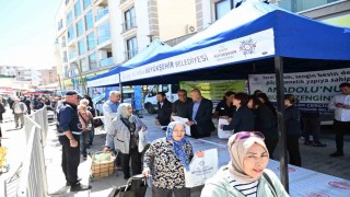 Aydın Büyükşehir Belediyesi Sökede binlerce fideyi vatandaşlarla buluşturdu