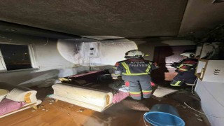 Aydında ev yangını: 2 kişi dumandan etkilendi