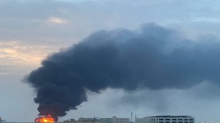Bahreyne yapılan İran saldırıları yangına yol açtı