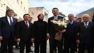 Bakan Bayraktar Vali Çiçeki ziyaret etti