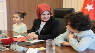 Bakan Göktaş, 23 Nisan dolayısıyla çocukları ağırladı