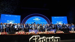 Bakan Kacır, yeni nesil 407 yazılımcı gencin heyecanını paylaştı