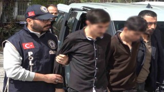 Bardağı taşıran son damla motosiklet oldu: Babalarını canice öldüren iki kardeş adliyeye sevk edildi