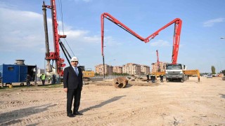 Başkan Altay: Otogar kavşağında kara yolunu ve raylı sistemi üste alacak bir köprülü kavşak çalışması yürütüyoruz