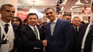 Başkan Aras, Demokrasi zirvesi için Barselonada
