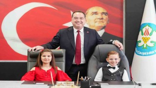 Başkan Dutlulu koltuğunu çocuklara emanet etti