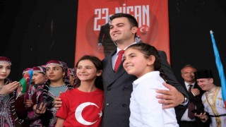 Başkan Mandalinciden 23 Nisan mesajı