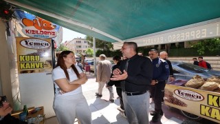 Başkan Şimşek esnafın istek ve önerilerini yerinde dinledi