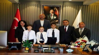 Başkan Zencirci yetkiyi, çocuklara devretti