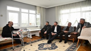 Başkanı Özlüden hastalara moral ziyareti
