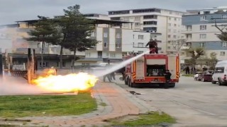 Batmanda çocuk parkında korkutan yangın