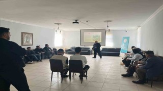 Bayburtta huzurevi sakinlerine akılcı ilaç kullanımı anlatıldı
