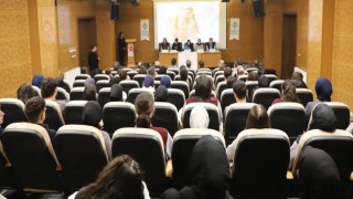 Bayburtta öğrenciler Sait Faik Abasıyanıkı panelde anlattı