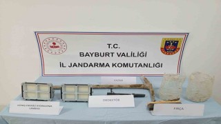 Bayburtta sit alanında izinsiz kazı yapan 4 şüpheli yakalandı