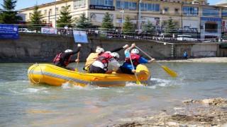 Bayburtta Üniversiteler Arası Rafting Türkiye Şampiyonası başladı