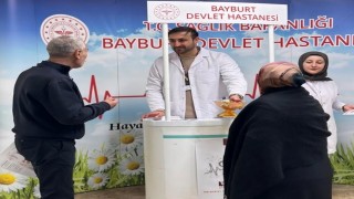 Bayburtta vatandaşlara kalp sağlığı bilgilendirmesi yapıldı