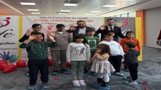 Bayındırda Otizm Farkındalık Gününde renkli bowling şenliği