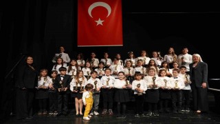 Bilecikli genç sanatçılar Bursadaki müzik festivalinde sahne aldı